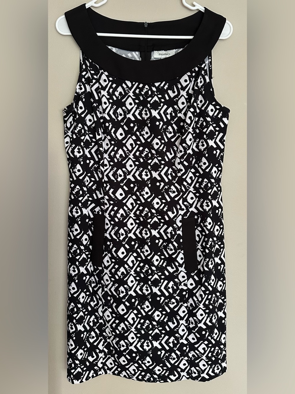 DRESS BARN size 12 BLACK and WHITE Geometric Sheath Dress with pockets!!
